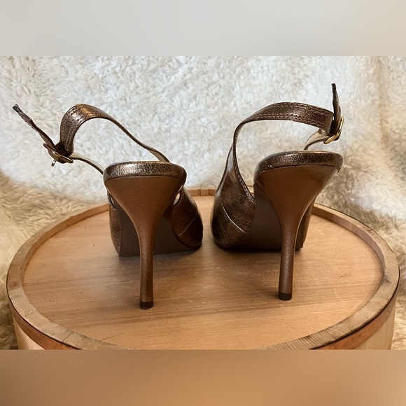 Carlos Santana “Hope” Peep-Toe Slingback Stiletto Heels Bronze Gold  Size 9 M - Picture 3 of 7